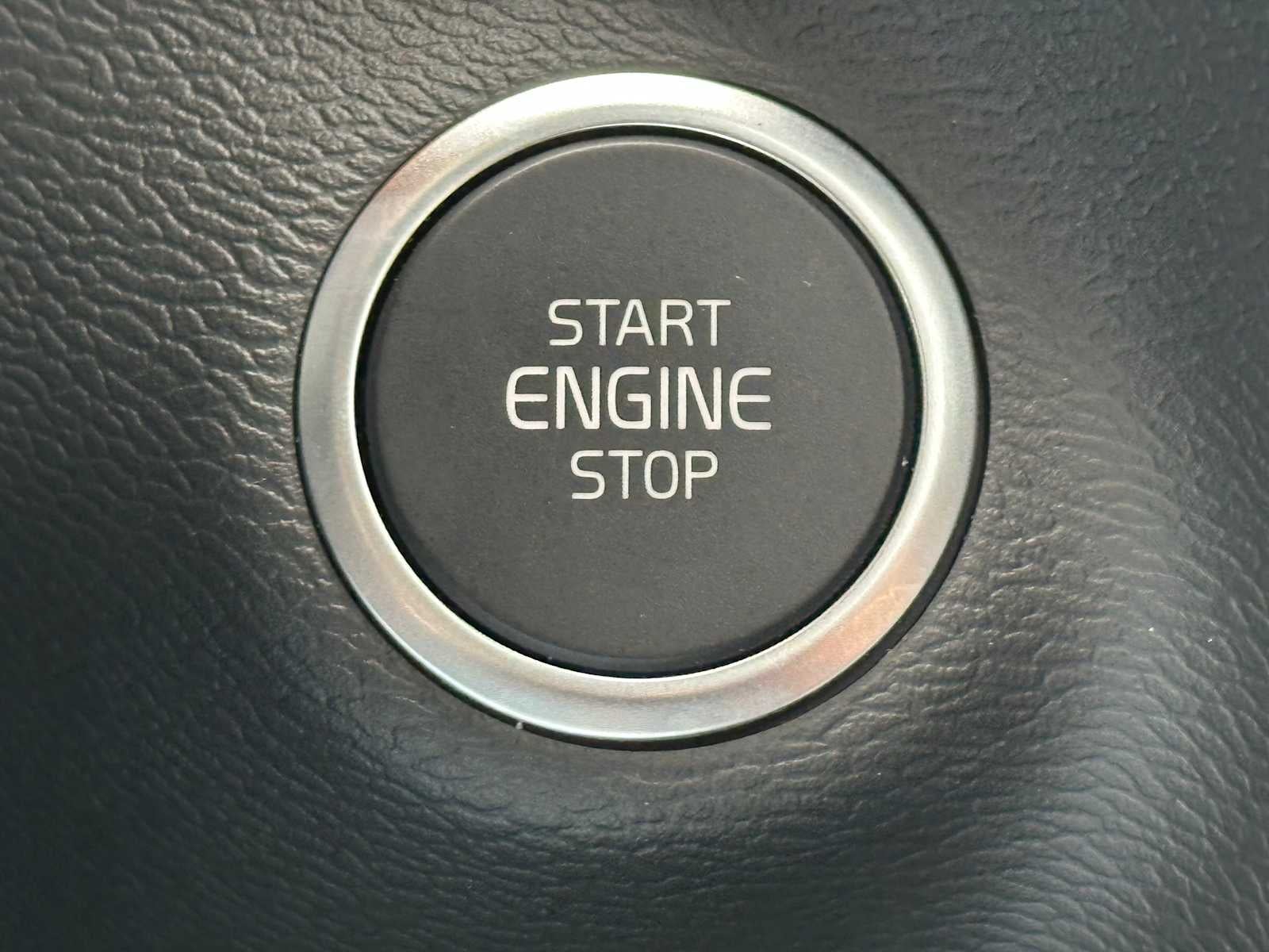 2025 Volvo XC40 Plus Dark Theme