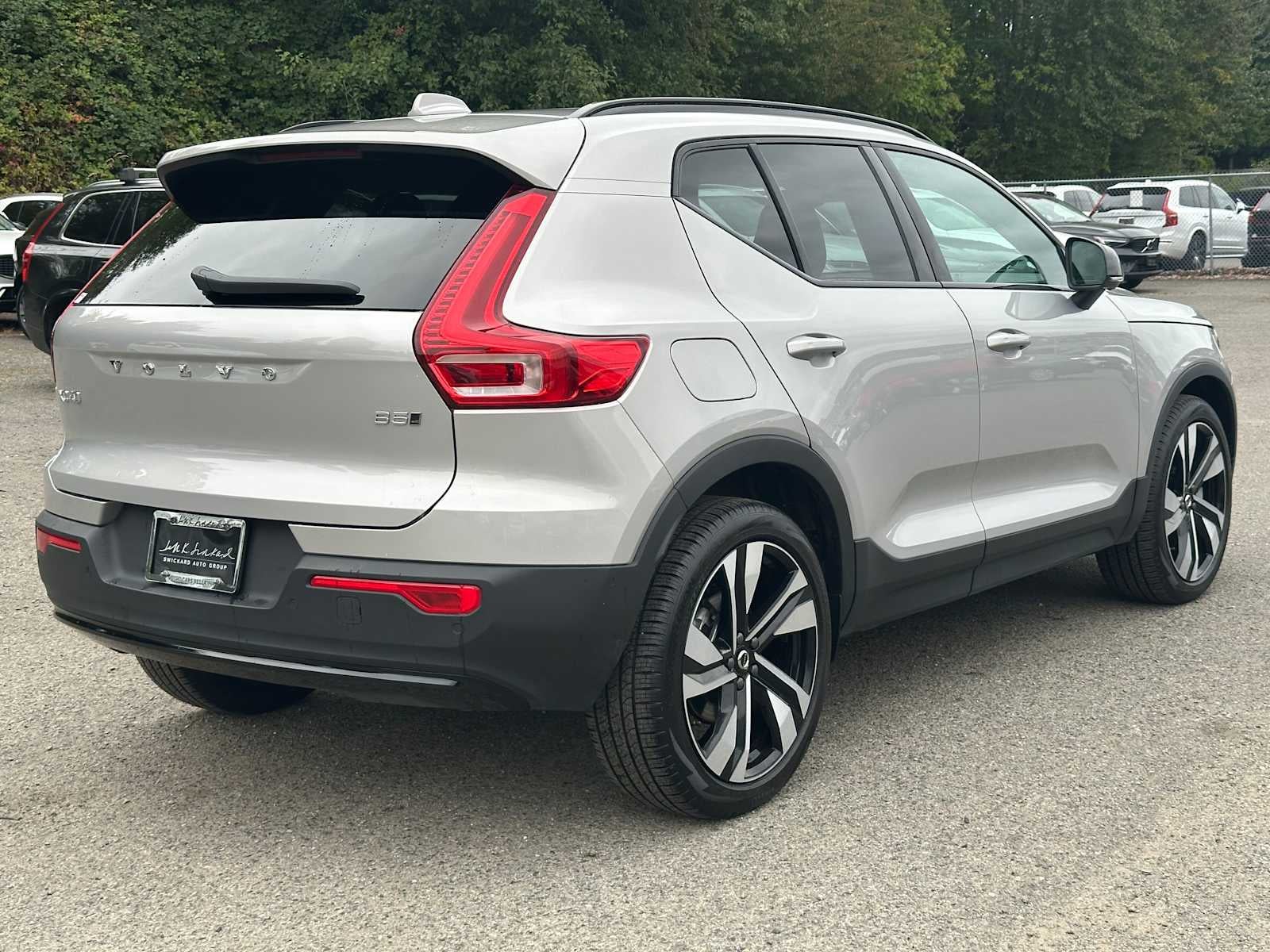 2025 Volvo XC40 Plus Dark Theme