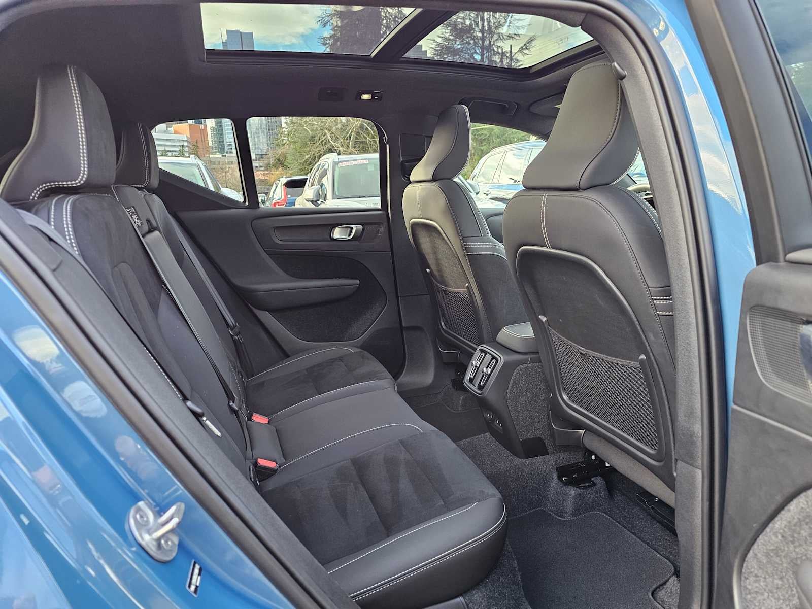 2025 Volvo XC40 Plus Dark Theme