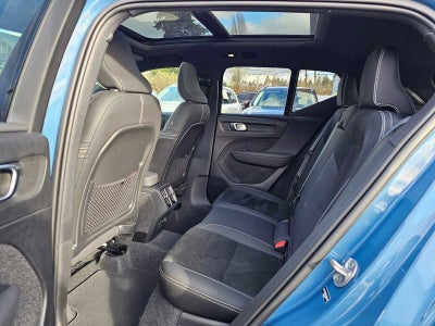 2025 Volvo XC40 Plus Dark Theme