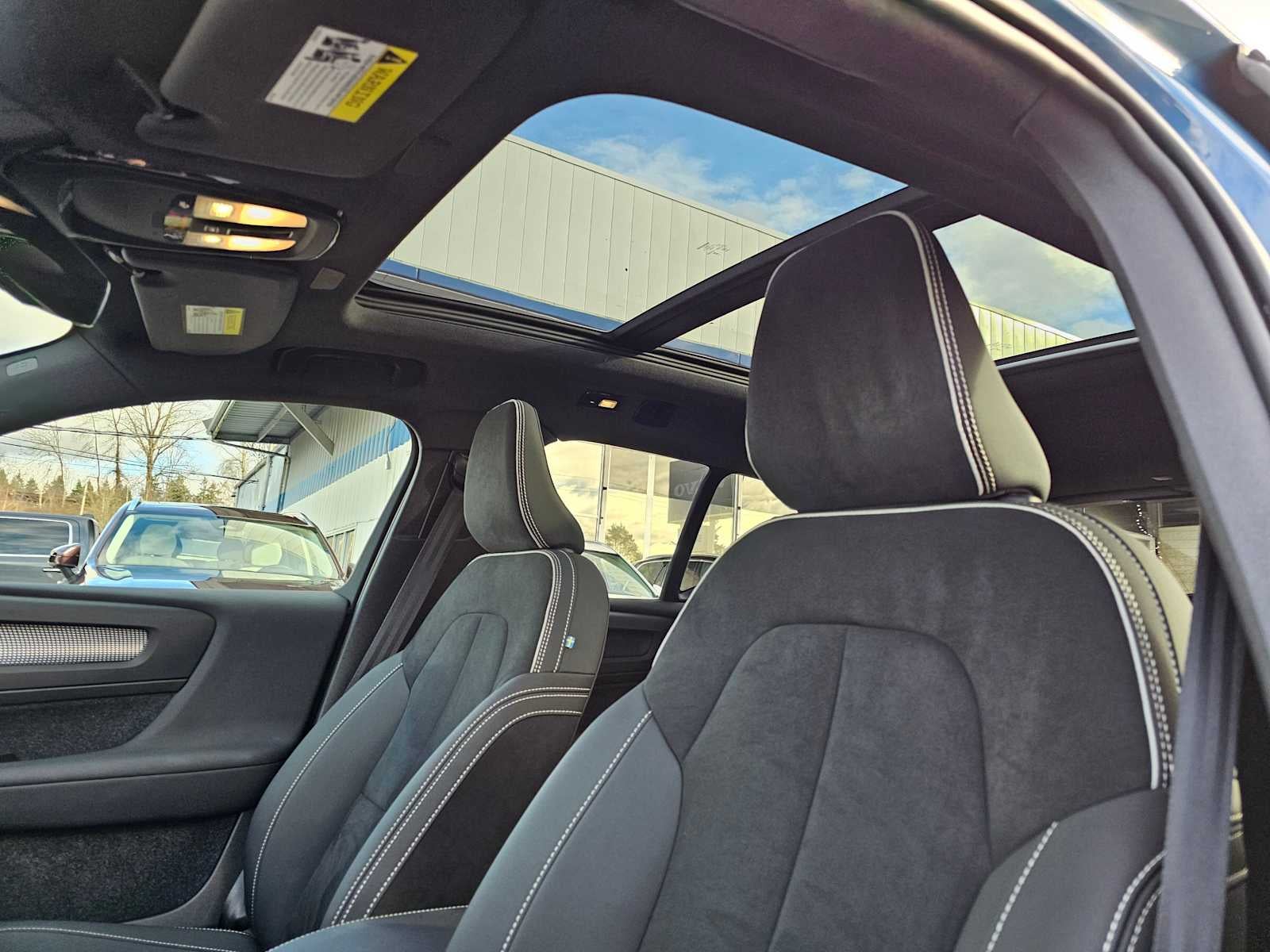 2025 Volvo XC40 Plus Dark Theme