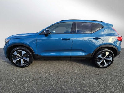 2025 Volvo XC40 Plus Dark Theme