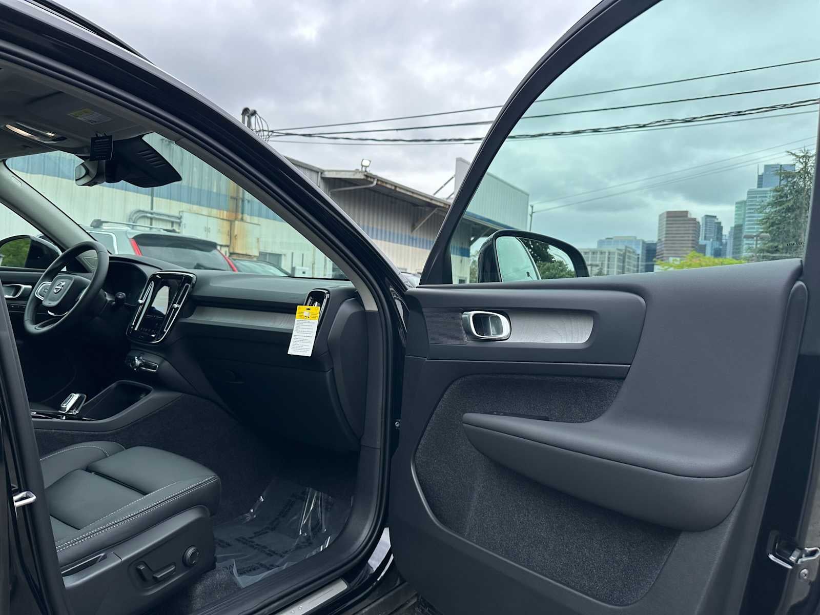 2025 Volvo XC40 Plus Dark Theme