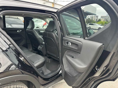 2025 Volvo XC40 Plus Dark Theme