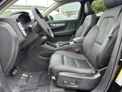 2025 Volvo XC40 Plus Dark Theme