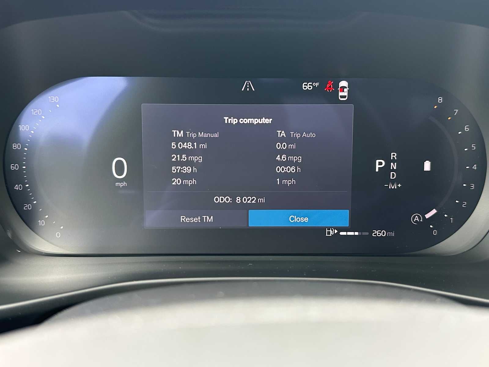 2025 Volvo XC40 Plus Dark Theme