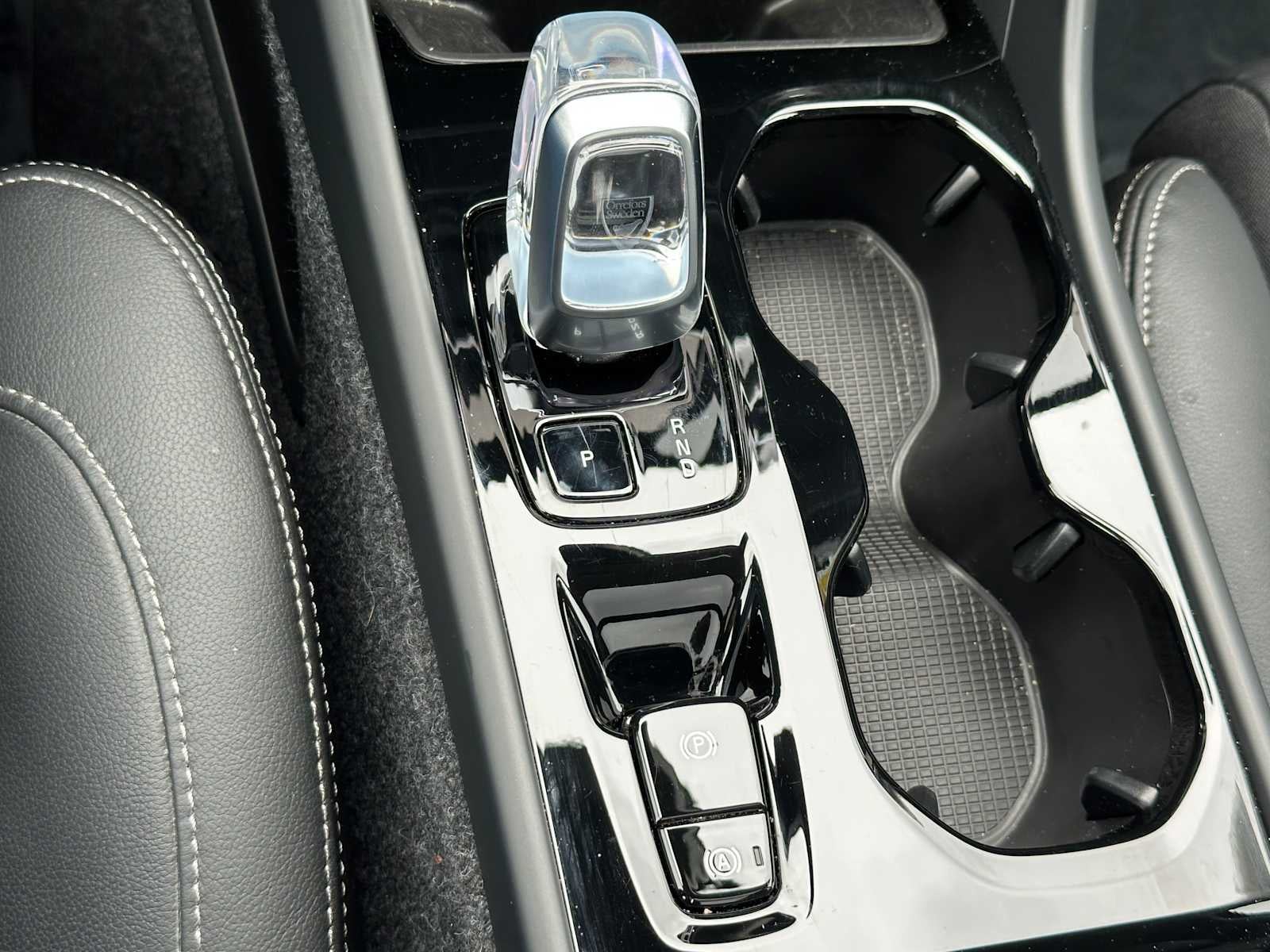 2025 Volvo XC40 Plus Dark Theme