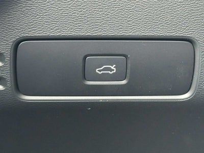 2025 Volvo XC40 Plus Dark Theme