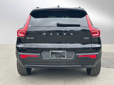 2025 Volvo XC40 Plus Dark Theme