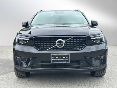 2025 Volvo XC40 Plus Dark Theme