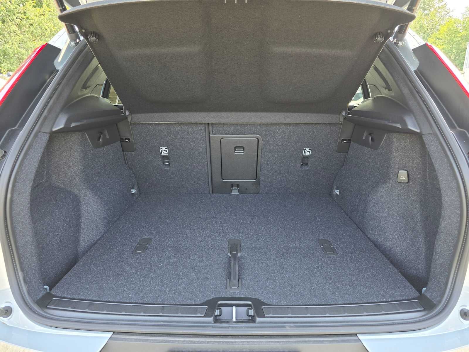 2026 Volvo XC40 Plus