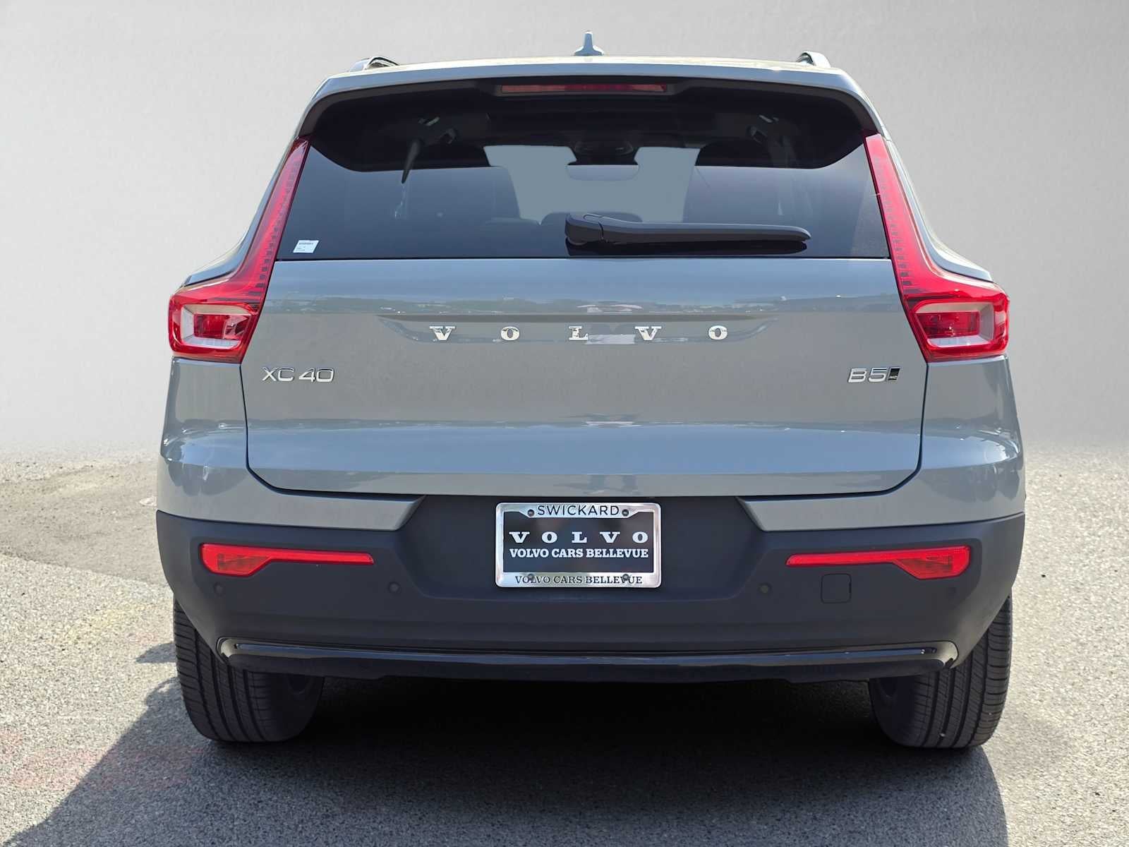 2026 Volvo XC40 Plus