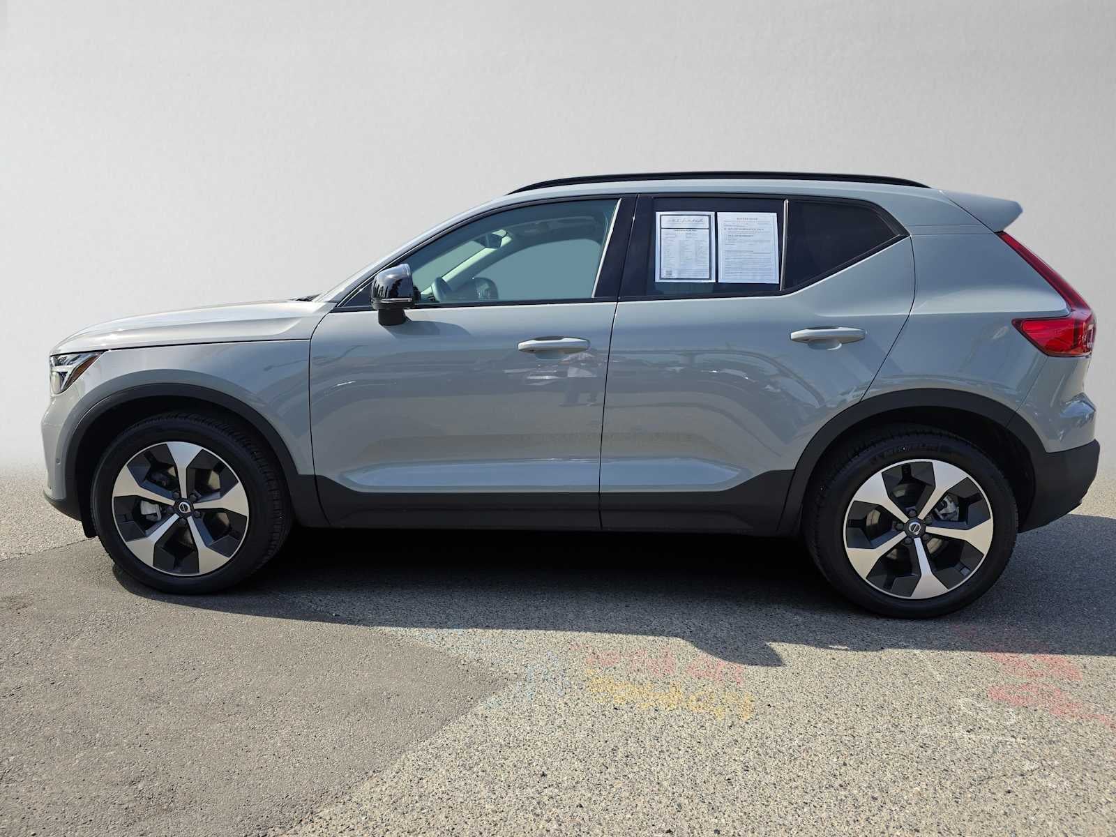 2026 Volvo XC40 Plus