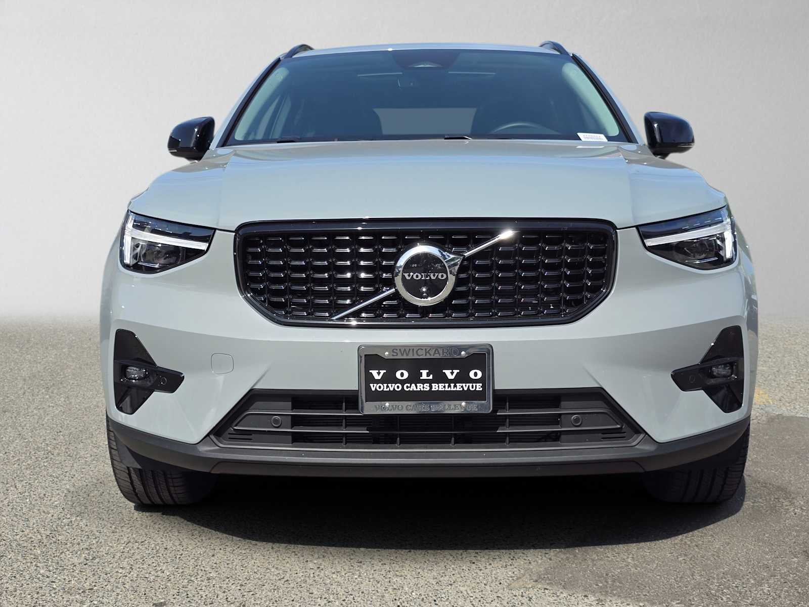 2026 Volvo XC40 Plus