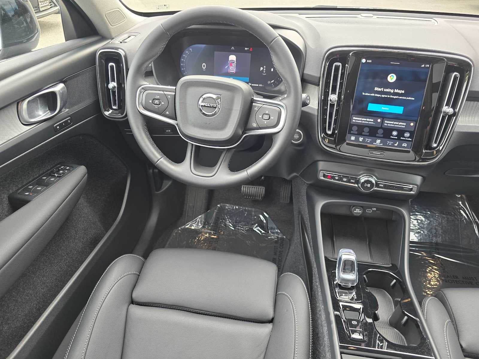 2026 Volvo XC40 Plus
