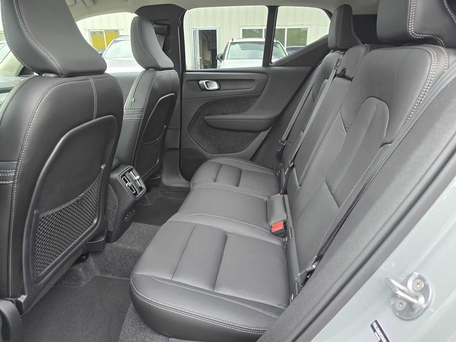 2026 Volvo XC40 Plus