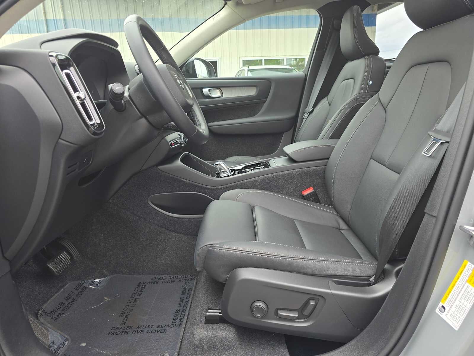 2026 Volvo XC40 Plus