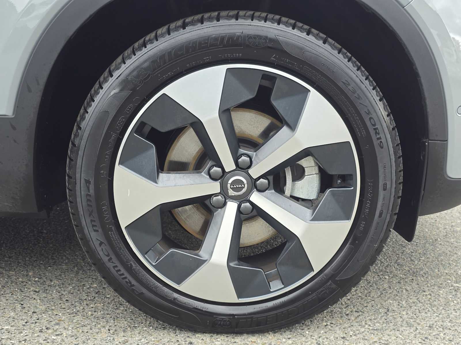 2026 Volvo XC40 Plus