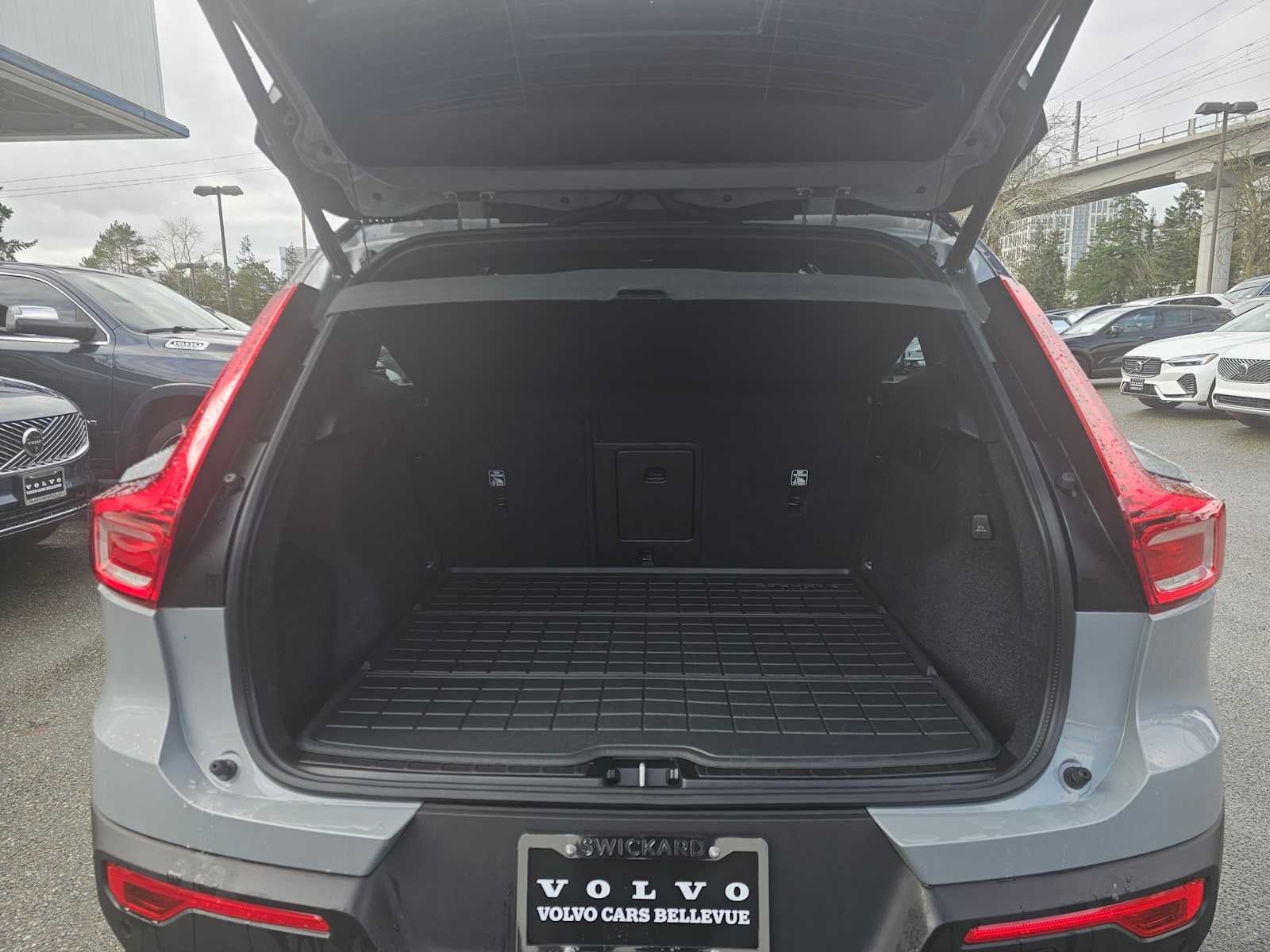 2026 Volvo XC40 Ultra Black Edition