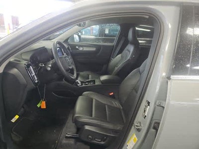 2025 Volvo XC40 Plus Bright Theme