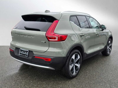 2025 Volvo XC40 Plus Bright Theme