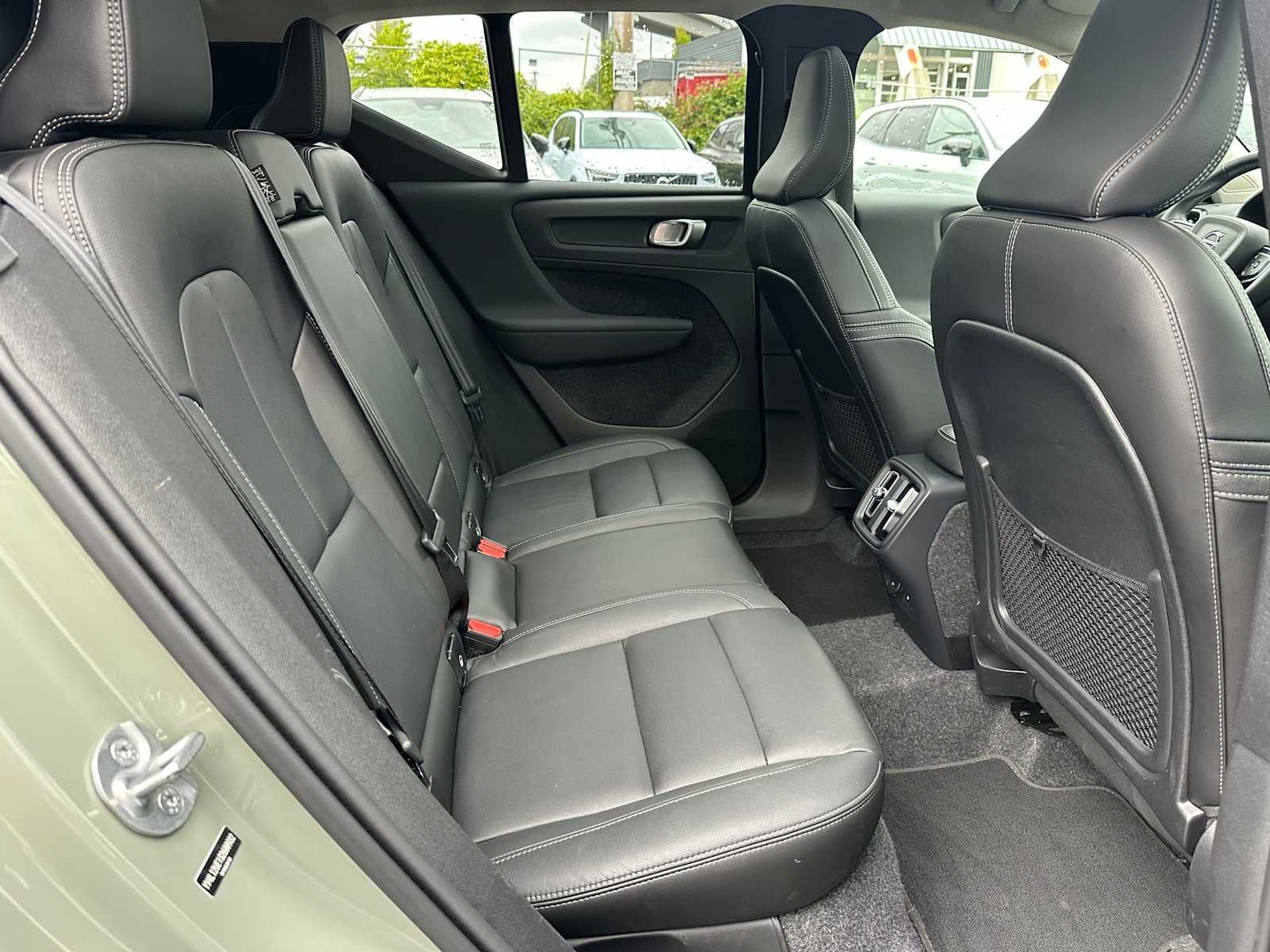 2025 Volvo XC40 Plus Bright Theme