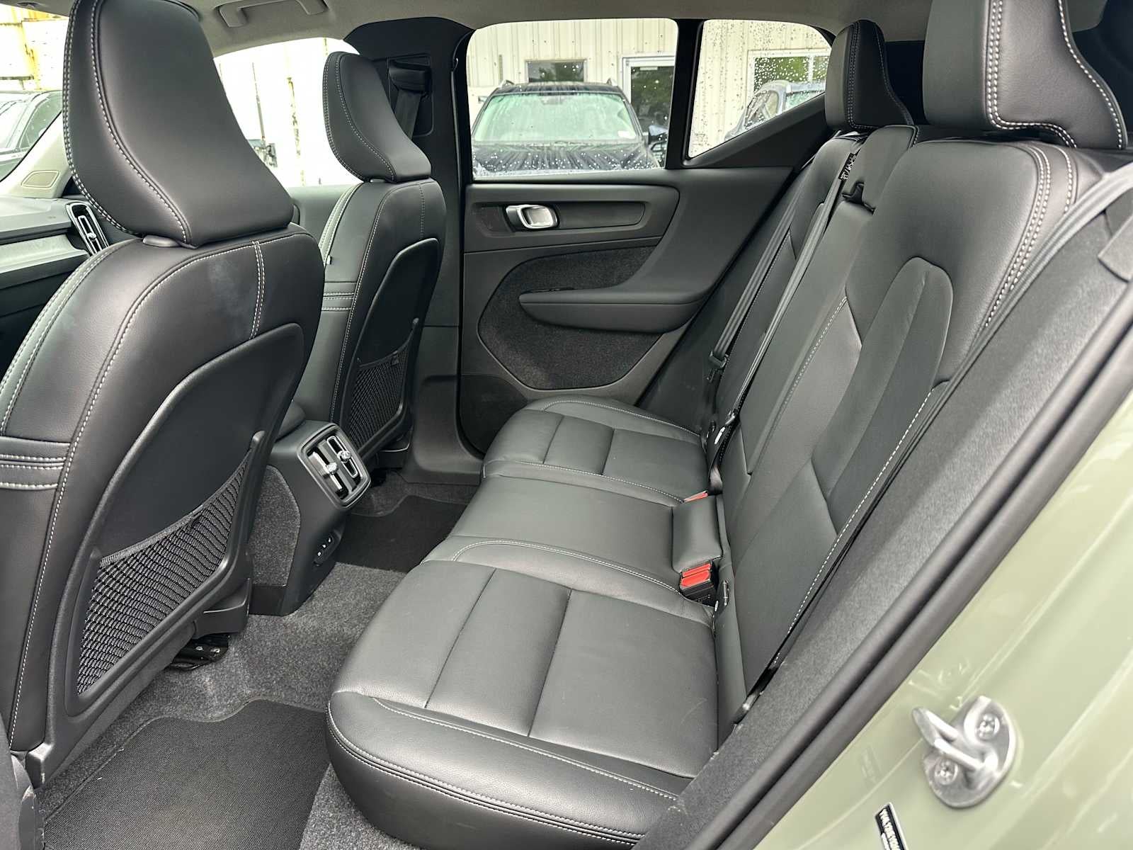2025 Volvo XC40 Plus Bright Theme