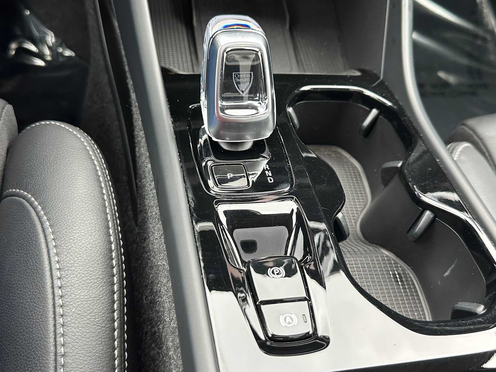 2025 Volvo XC40 Plus Bright Theme