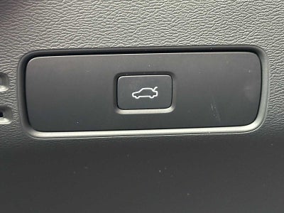 2025 Volvo XC40 Plus Bright Theme