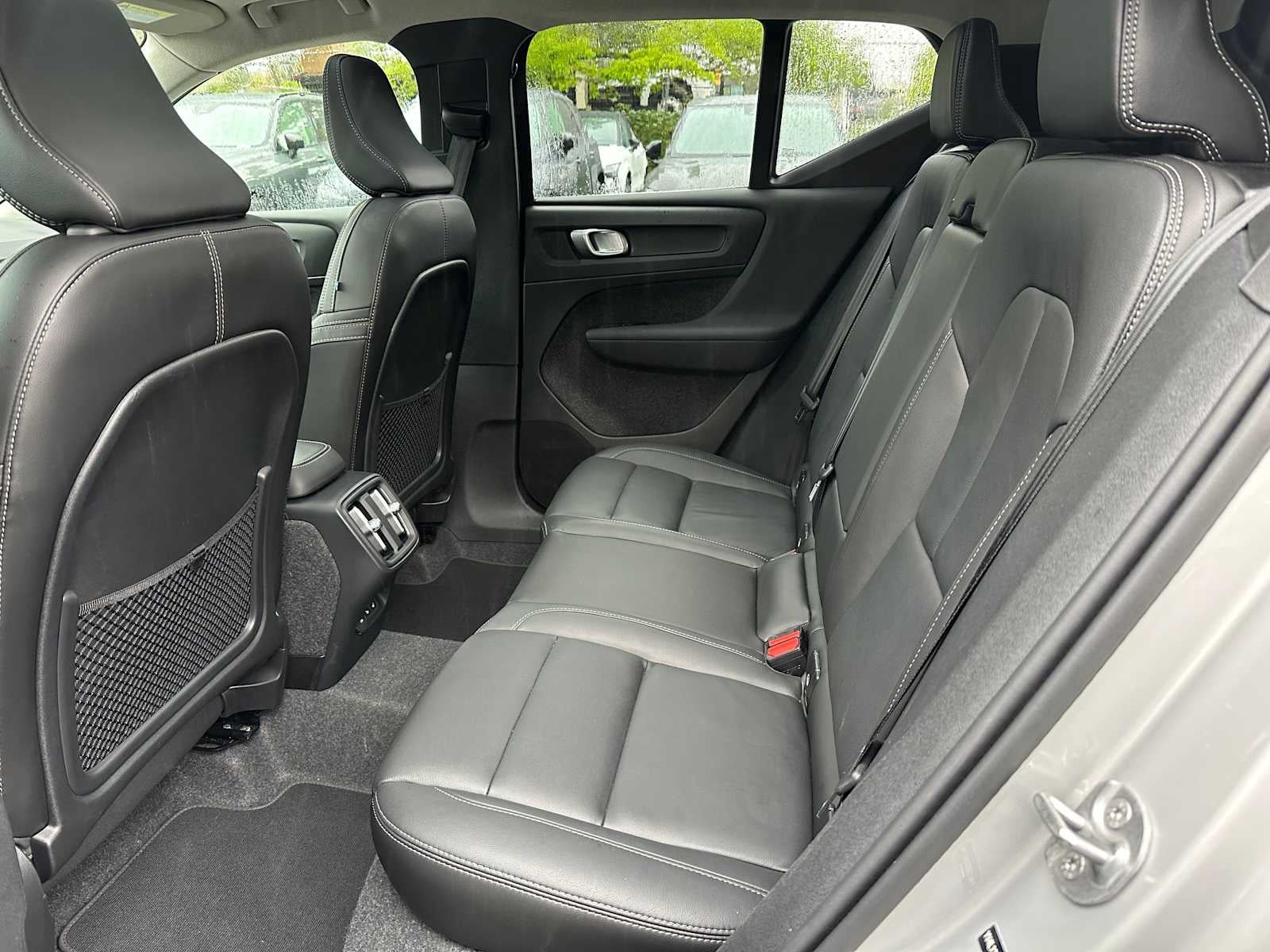 2025 Volvo XC40 Plus Bright Theme
