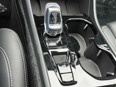 2025 Volvo XC40 Plus Bright Theme