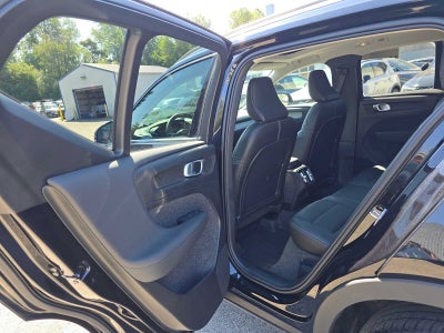 2025 Volvo XC40 Plus Bright Theme