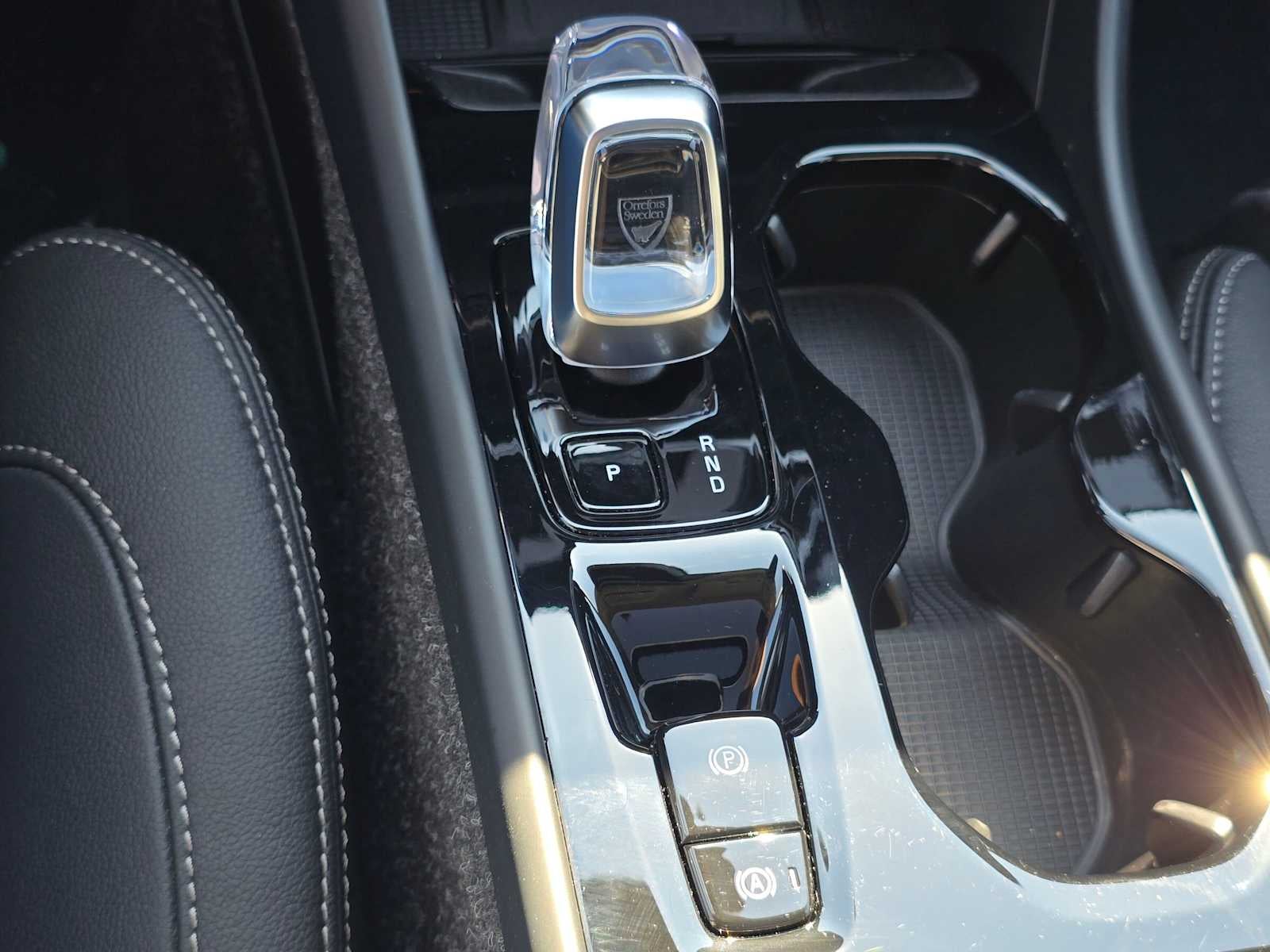 2025 Volvo XC40 Plus Bright Theme