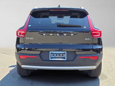2025 Volvo XC40 Plus Bright Theme