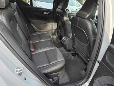 2025 Volvo XC40 Plus Bright Theme