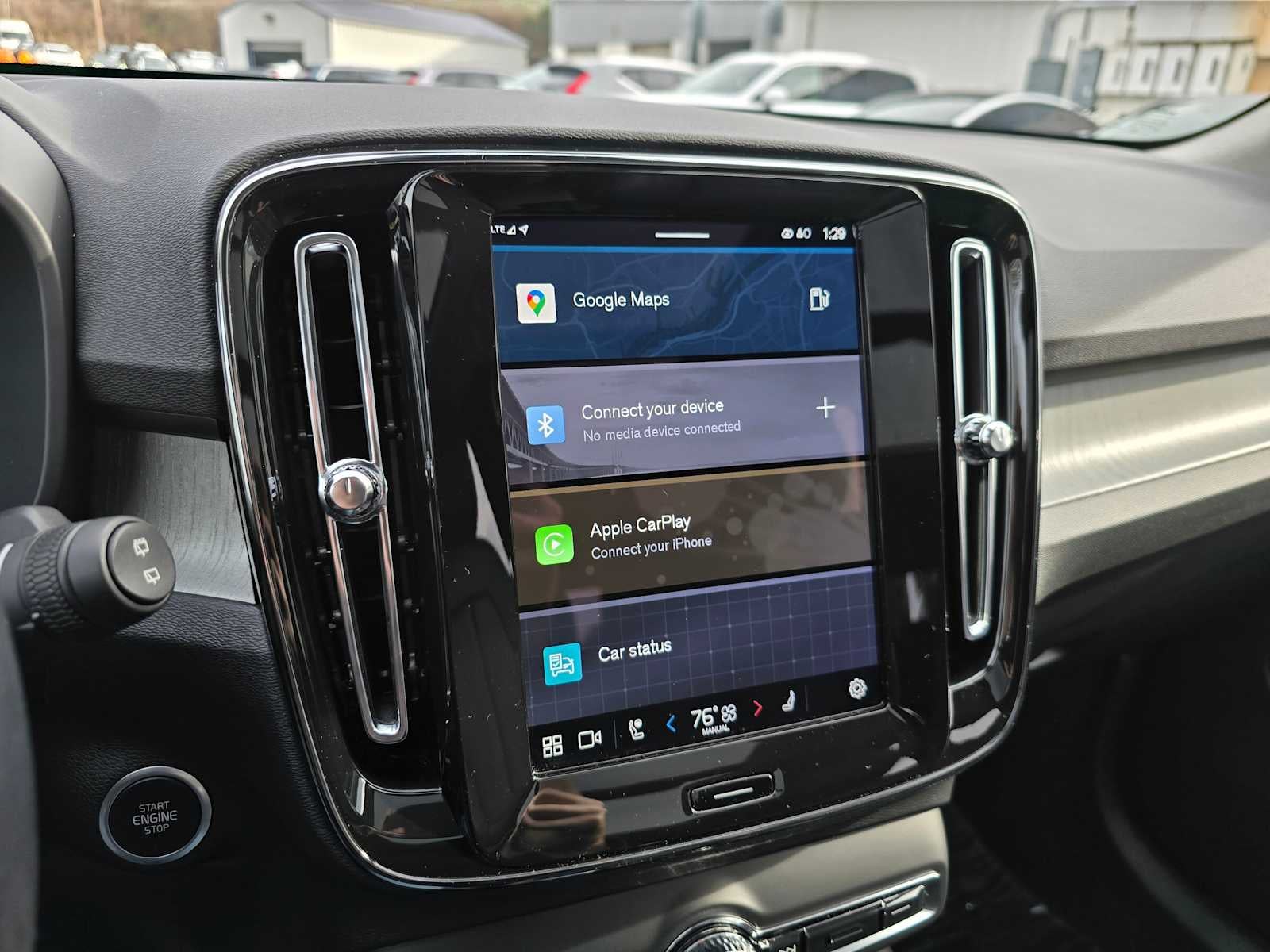 2025 Volvo XC40 Plus Bright Theme