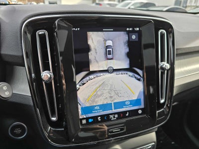 2025 Volvo XC40 Plus Bright Theme