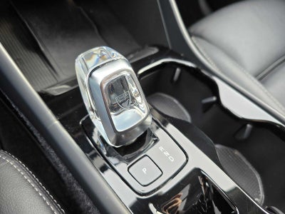 2025 Volvo XC40 Plus Bright Theme