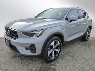 2025 Volvo XC40 Plus Bright Theme