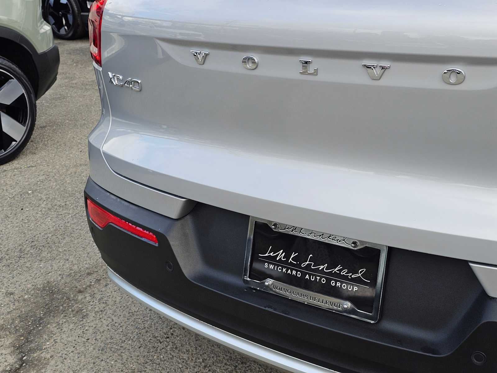 2025 Volvo XC40 Plus Bright Theme