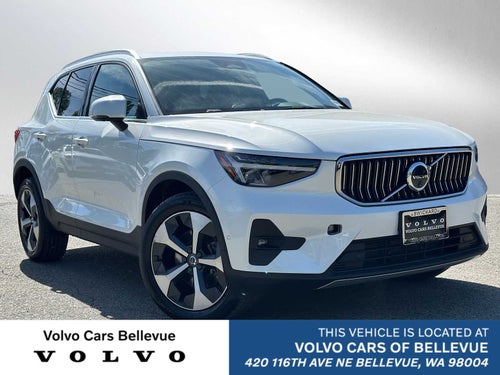 2025 Volvo XC40 Plus Bright Theme