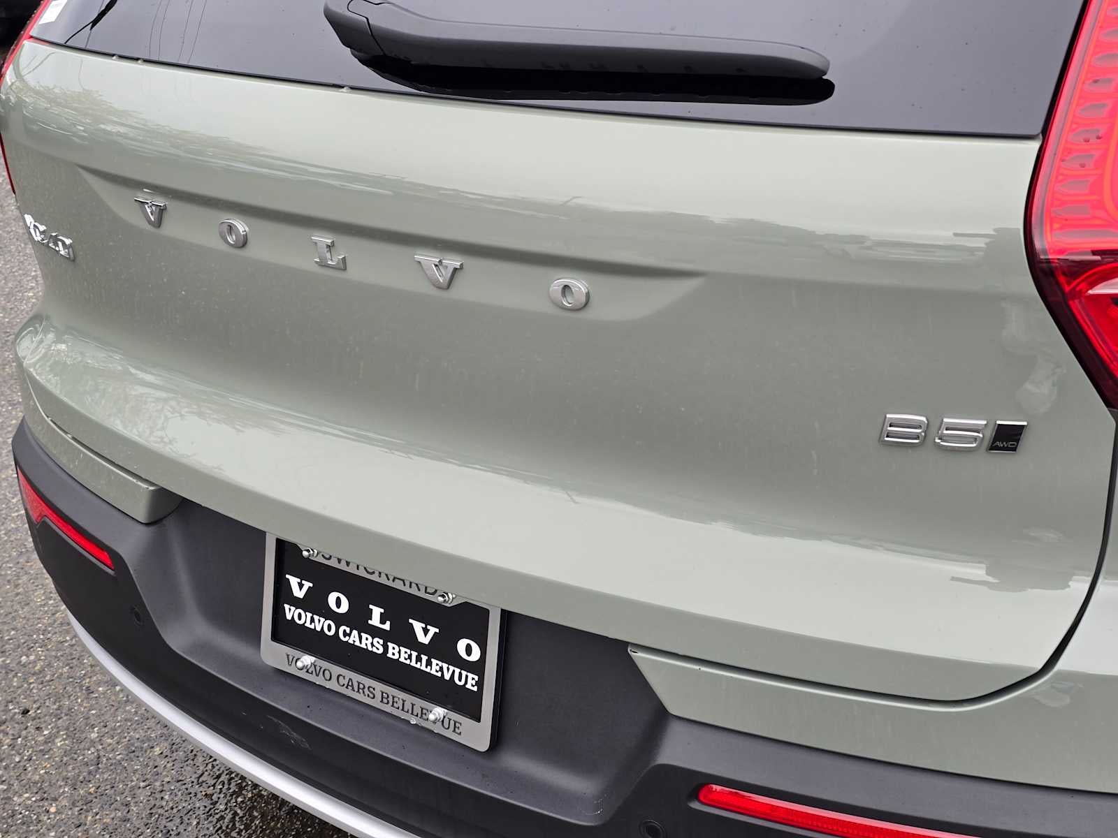 2025 Volvo XC40 Plus Bright Theme