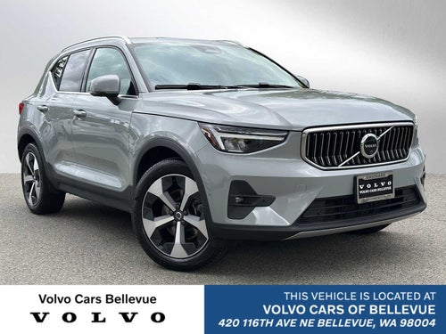 2025 Volvo XC40 Plus Bright Theme