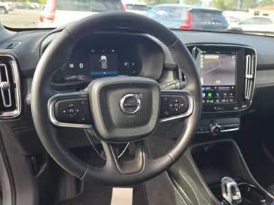 2025 Volvo XC40 Plus Bright Theme