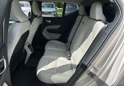 2024 Volvo XC40 Plus Bright Theme