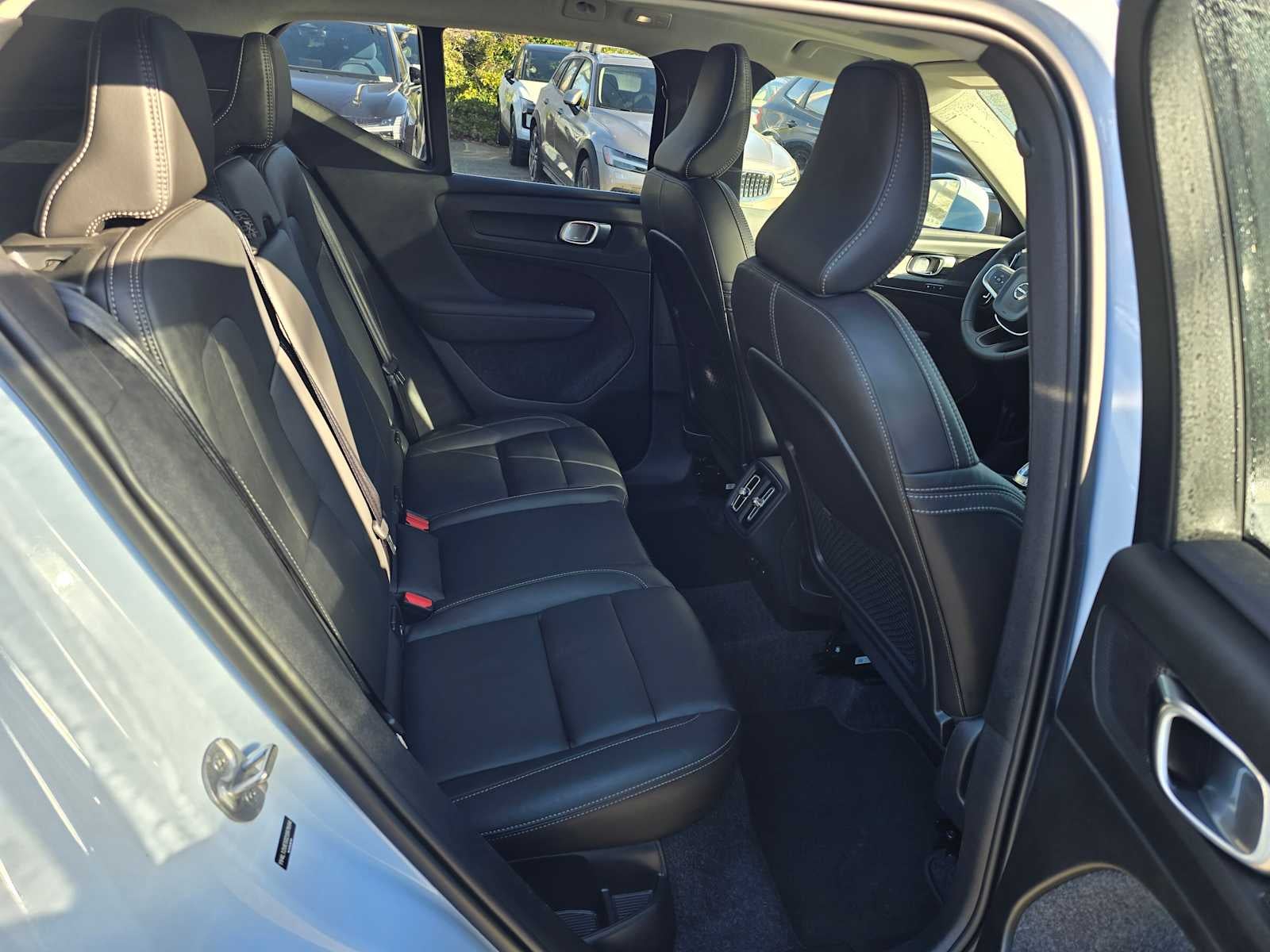 2025 Volvo XC40 Plus Bright Theme