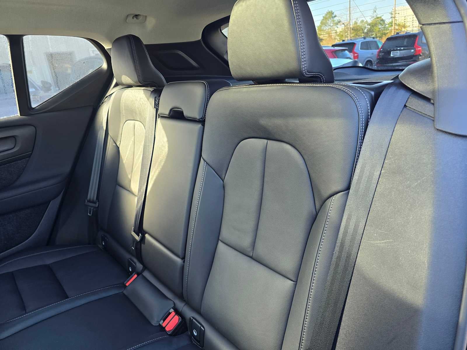 2025 Volvo XC40 Plus Bright Theme