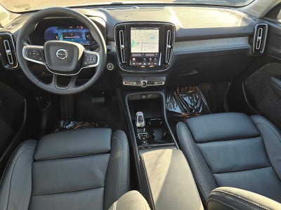 2025 Volvo XC40 Plus Bright Theme