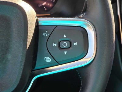 2025 Volvo XC40 Plus Bright Theme