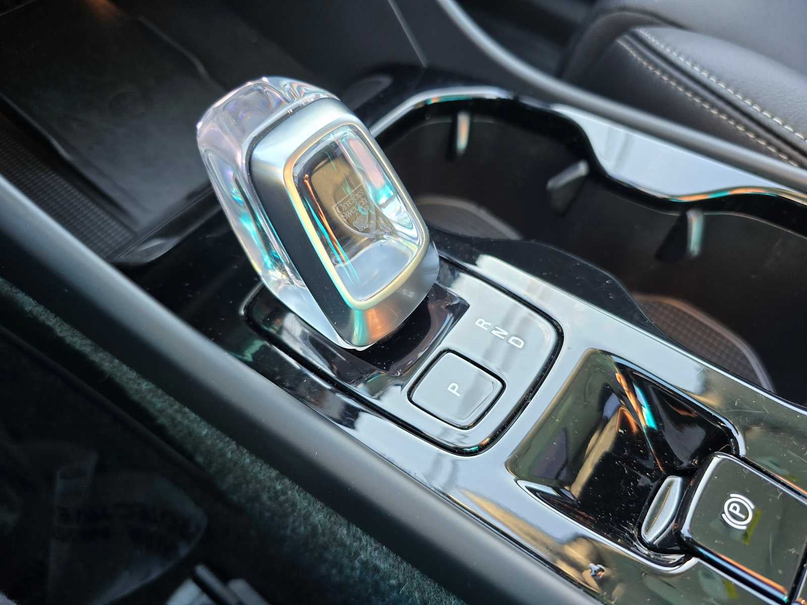 2025 Volvo XC40 Plus Bright Theme